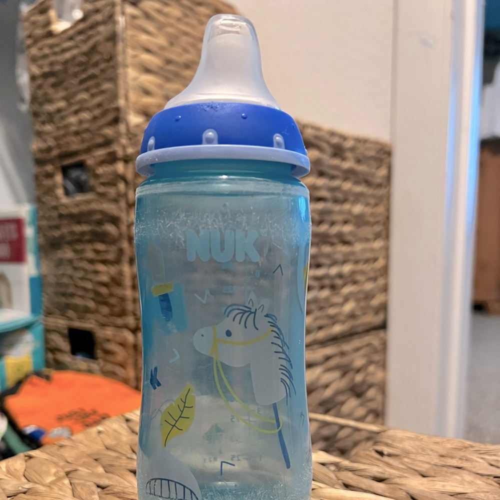 10oz Nuk sippy cup